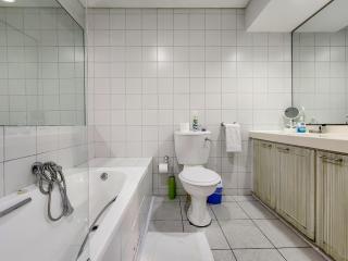 Beachfront Getaway in Dolphin Beach - 2