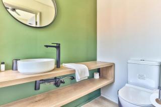 Modern, Sunfilled Urban Apt at The Harri w/views - 1