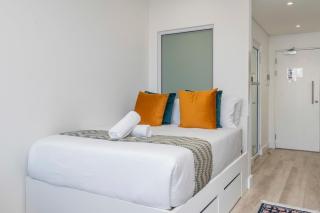 Chic Urban Studio at 1 on Albert - 9