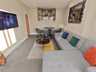Garland Lovely And Spacious 3 Bedroom Flat London - 0