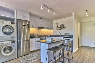 Gorgeous, central, secure- foothills of Table M! - 4