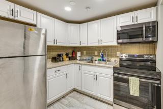 2 Mi to Shops and Eateries Columbia Condo with Patio - Columbia - 9