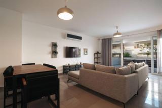 Spacious Chalet Almaza Bay - 3