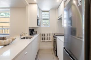 Downtown Hideaway Peaceful and Trendy - 6