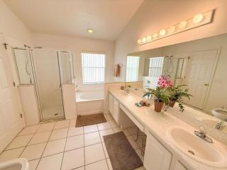 WS118LD - Lakeview - 4 Bedrooms Pool and Spa - 3