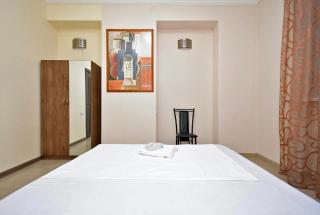 Eight Bedroom Apartment Near Opera House - Jerewan - 6