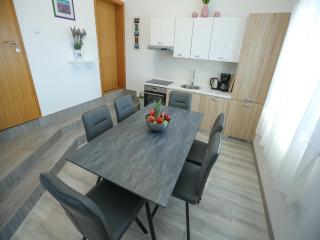 Luxury Apartment with heated pool in Starigrad - 8
