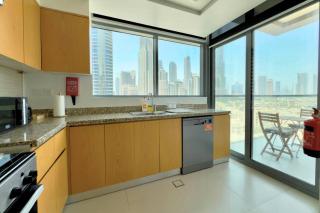 1 Bedroom Apt with Stunning Burj Khalifa View - 4