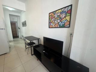 STUDIO com entrada na Av Atlântica praia de Copacabana, próximo de Ipanema, ar , Wi-Fi e Netflix, pauloangerami AA3806 - Rio de Janeiro - 2