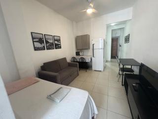STUDIO com entrada na Av Atlântica praia de Copacabana, próximo de Ipanema, ar , Wi-Fi e Netflix, pauloangerami AA3806 - Rio de Janeiro - 8