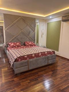Cozy Gulberg Retreat - Islamabad - 9