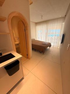 Hacienda white, Lagoon view Luxury serviced Cabana - 3