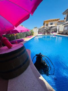 Apto con piscina y barbacoa - 0