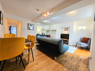 Charming Hyde Park Private Accommodation with Back Patio by Lancaster Gate and Paddington Station - Londra - 5