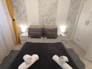 Floresti Apartment with Parking - 8