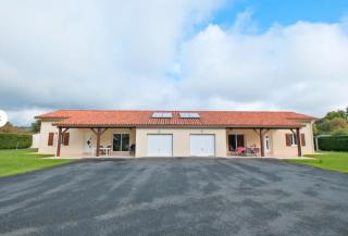 Duo de Maisons avec Piscine et Clim - 0