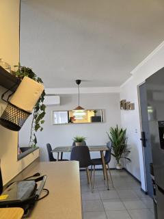 Céntrico 2 habitaciones 1 baño parking privado calefacción AC - Rancagua - 0