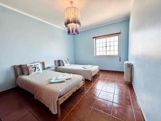 PORTO BATEL Family&Friends Beach House - 3