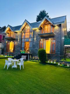 Cliffside cottage - 0