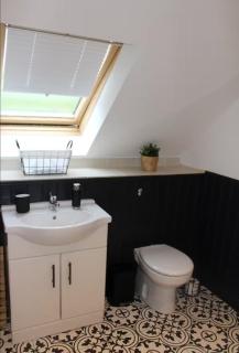 3 Bed Cottage, Melrose-Log Burner and Eildon Views - 3