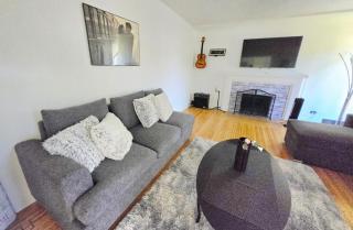 Private Airconditioned 2 Bedroom Home Private Parking - Burnaby - 1