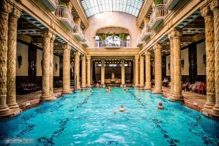 Harmony Apartment Near Opera - Budapest - 9