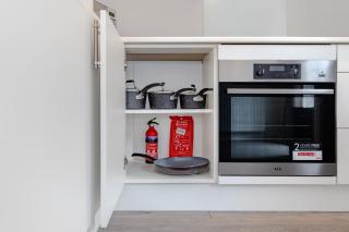 Lovely 2 Bedroom House - Cheshunt - 3