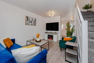 Lovely 2 Bedroom House - Cheshunt - 0