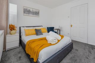 Lovely 2 Bedroom House - Cheshunt - 2