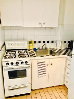 Modern Apartment City Living in the Golden Square Mile - 8