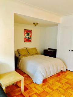 Modern Apartment City Living in the Golden Square Mile - 3