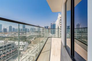 Spacious 1BR Corner Unit in JVC - 4