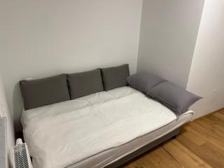 Main Square Loft Apartment for 6 - Wiener Neustadt - 9