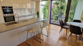 Penthouse Apartment, Full Height Floor to Ceiling Glazing, Tower Bridge, Free Parking, Air Conditioning - 3