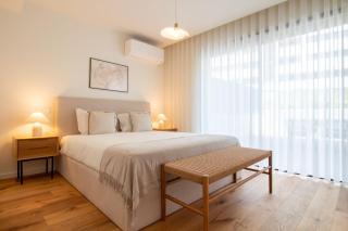 Gaia Elegant Apartment with Patio by LovelyStay - 7