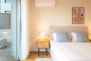 Gaia Elegant Apartment with Patio by LovelyStay - 1