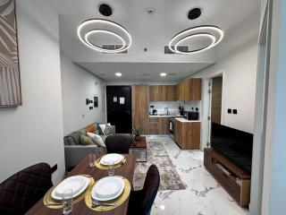 Stylish 1BR on Al Maryah Skyline view Balcony - 3