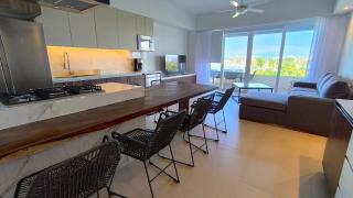 Large balcony and amazing river View - 3