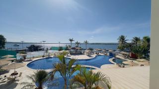Luxuoso apt 2Q com hidro e vista lago - 0