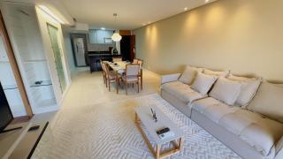 Luxuoso apt 2Q com hidro e vista lago - 1