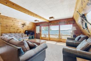 A-Frame on the Shore - 3