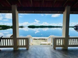 Lina Point Belize Overwater Resort - 9