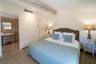Luxury Villa with aircon and private heated pool in central Eygalieres - 3