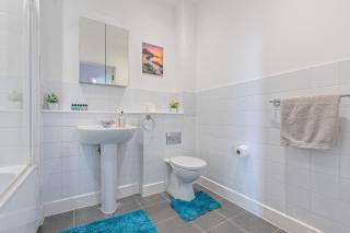 Family-Friendly 3BR Home with 2 Baths,Stratford - Londra - 1