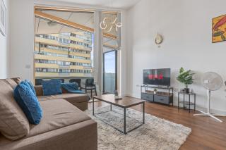 Family-Friendly 3BR Home with 2 Baths,Stratford - 0