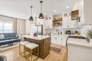 Falls & Fields-Stylish Stay in the Heart of Idaho Falls - 9