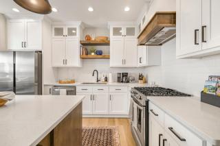 Falls & Fields-Stylish Stay in the Heart of Idaho Falls - 4