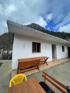 Thethi Mountain Guesthaouse - Theth - 4