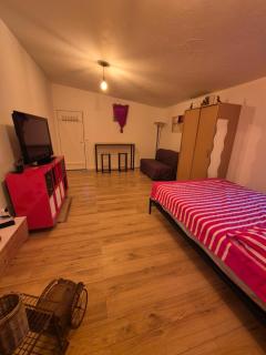 LOGEMENT PRIVE DANS VILLA individuelle - La Celle-sous-Gouzon - 1