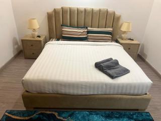 Goldcrest Elegant 3 Bed Apartment - Lahore - 2